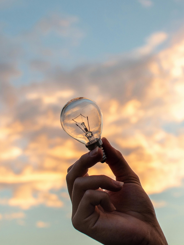 Hire a Fractional CMO & Head of Growth 4 Growth Strategy Ideas Lightbulb